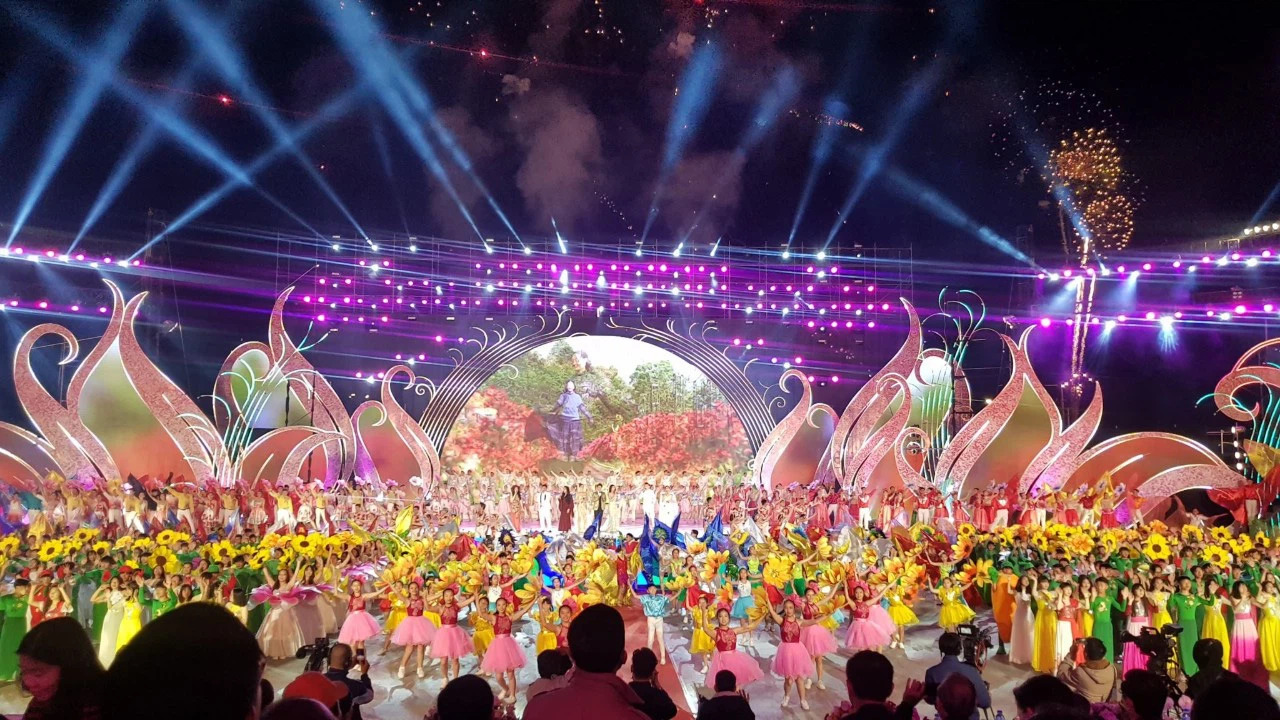 Festival Hoa Đà Lạt: Lễ Hội Hoa Lớn Nhất Tại Thành Phố Ngàn Hoa