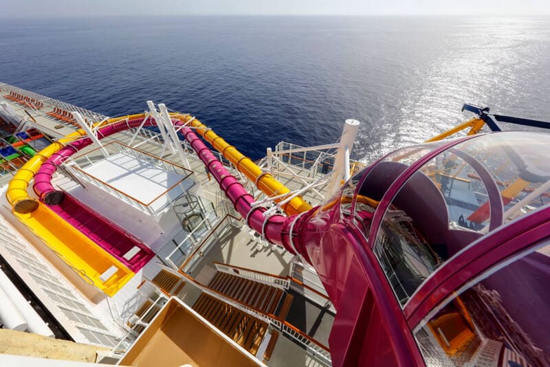 Trải Nghiệm Hành Trình Đẳng Cấp Trên Du Thuyền Genting Dream