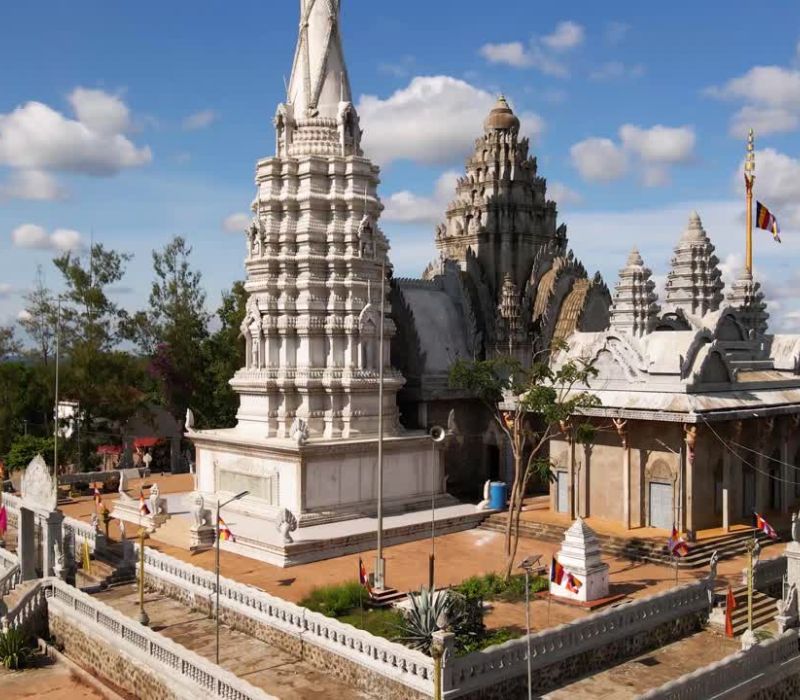 Kampong Cham - Nơi bình yên và nét đẹp giản dị của Campuchia