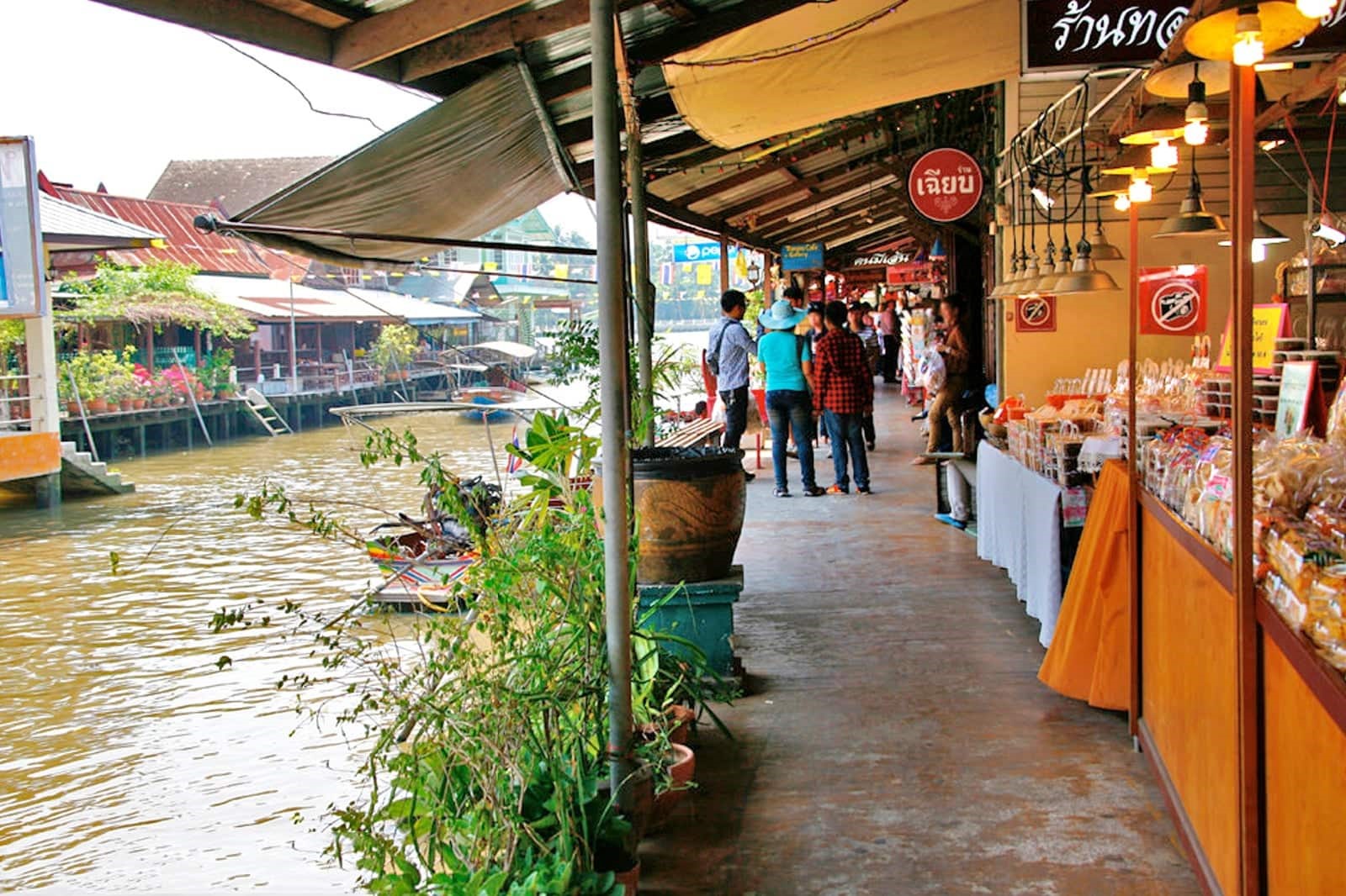 Chợ Nổi Khlong Lat Mayom