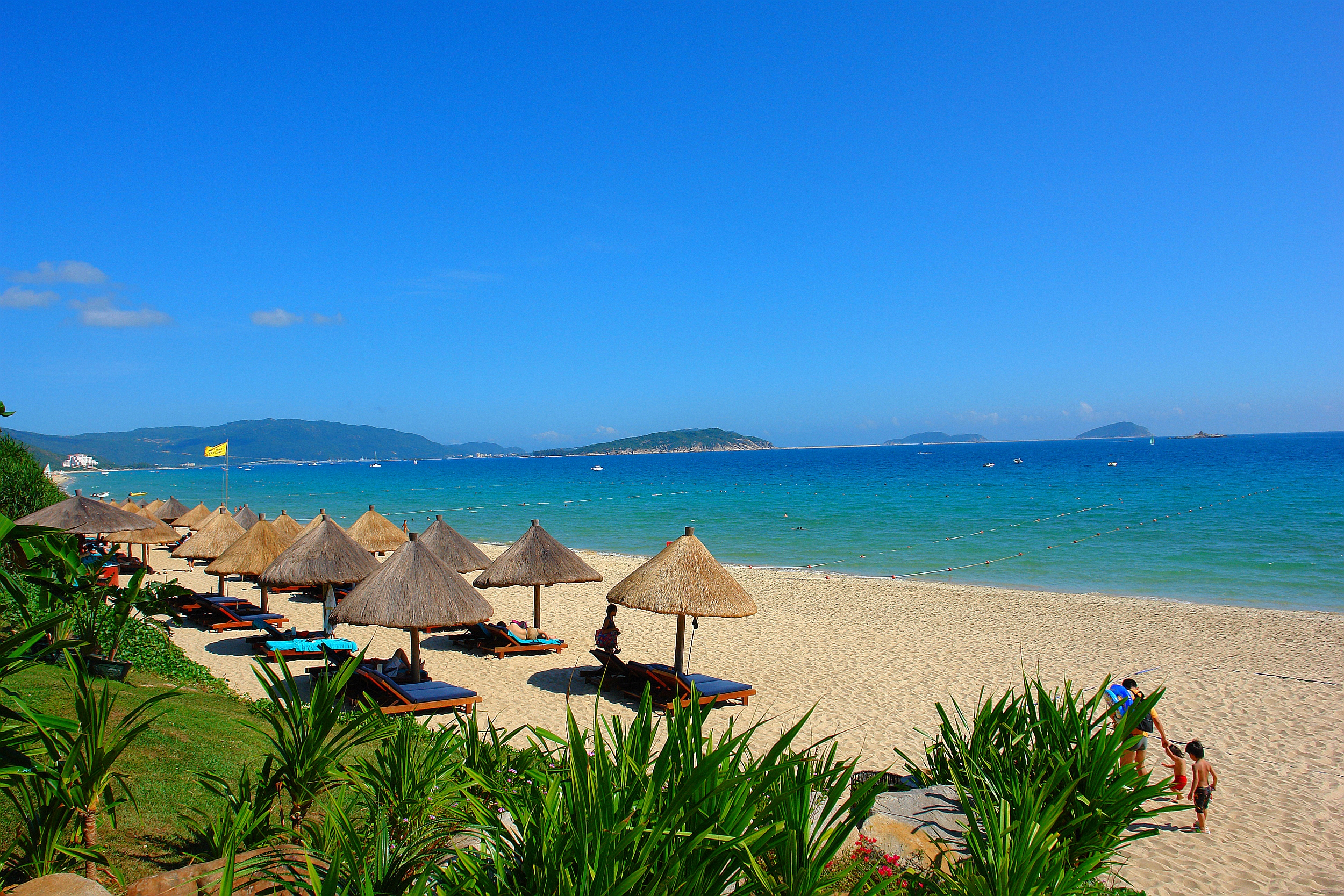 Bãi Biển Longmu Bay: Vẻ Đẹp Bình Yên