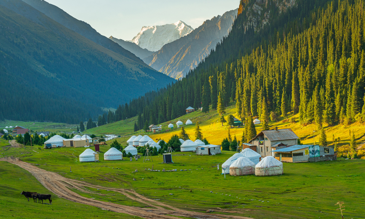 Kyrgyzstan: Vùng Đất Của Những Dãy Núi Hùng Vĩ