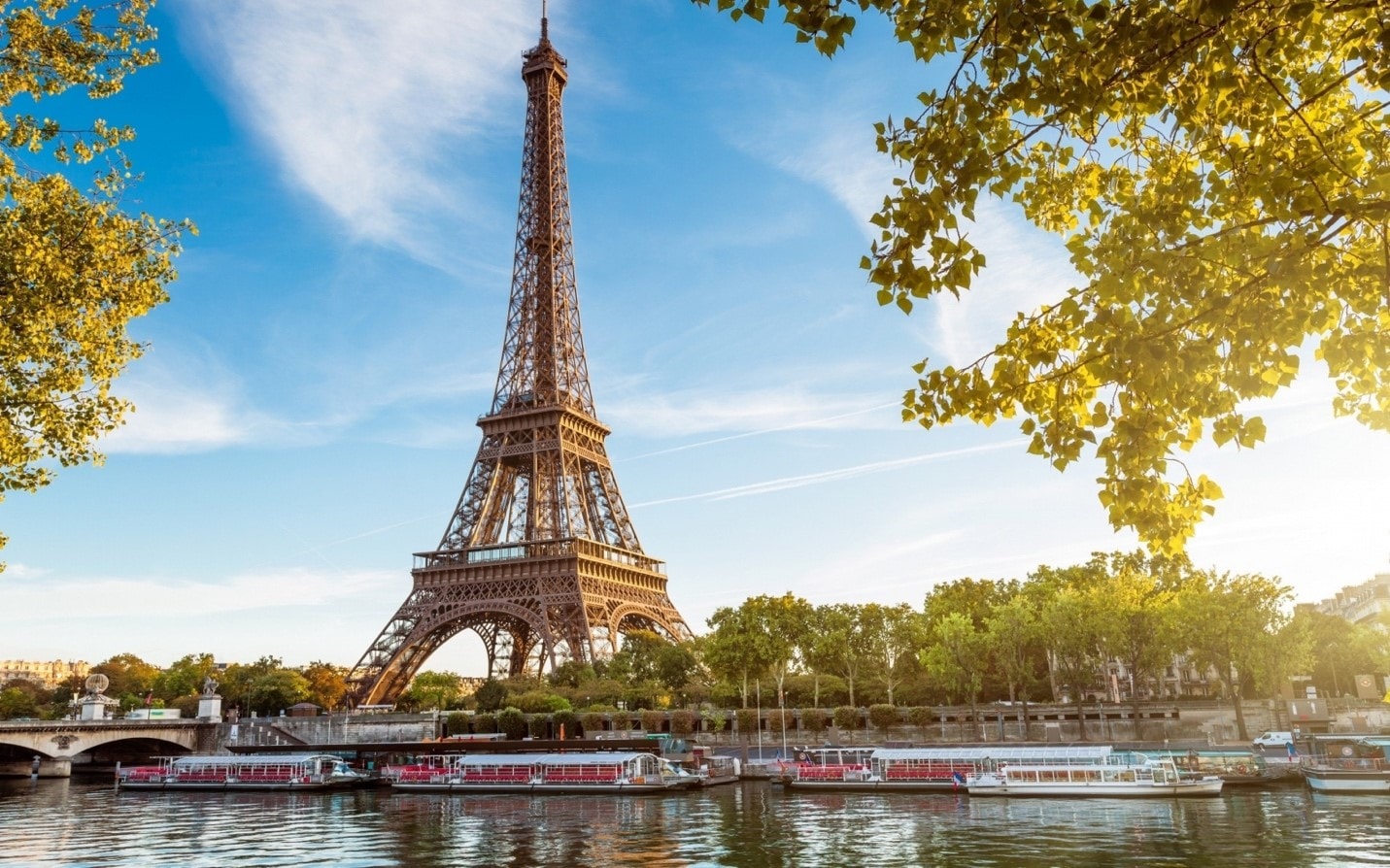 Paris, Pháp – Thành phố của tình yêu