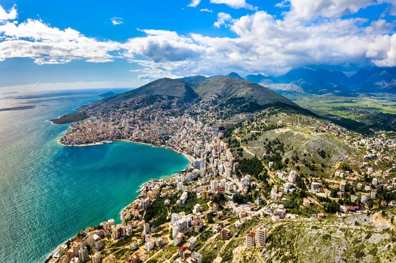 Vị Trí Địa Lý và Môi Trường Thiên Nhiên Của Albania