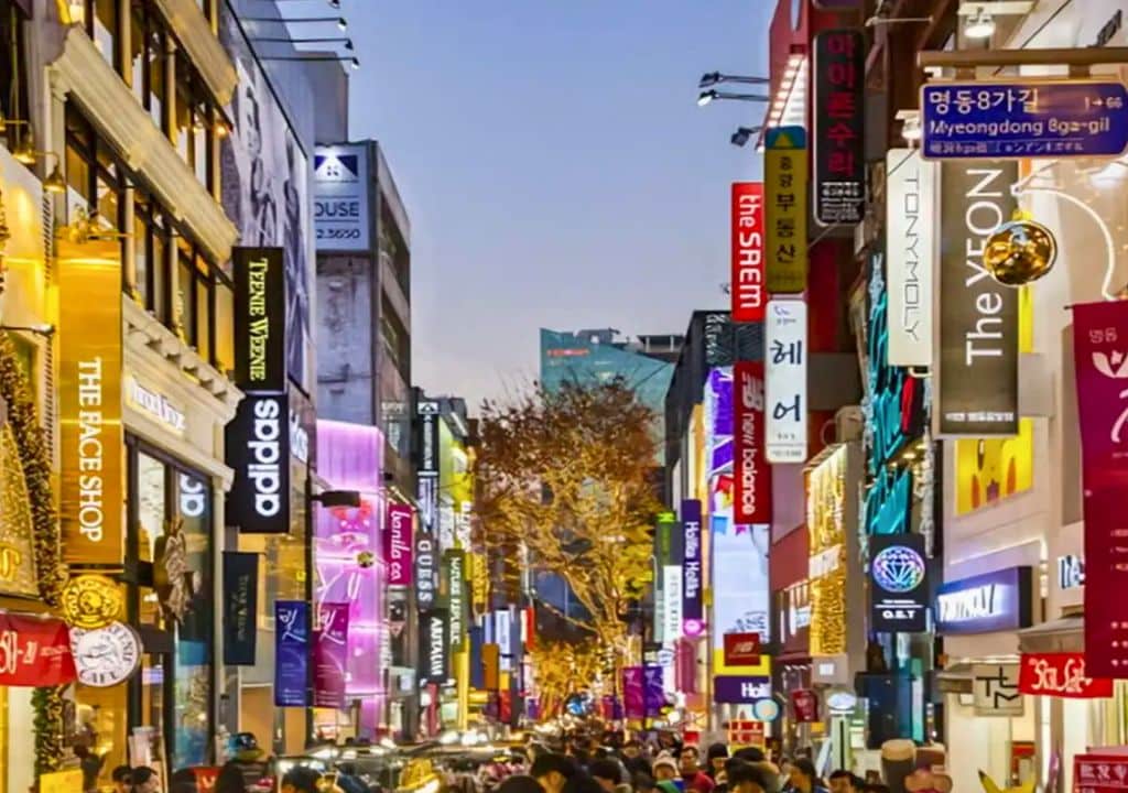 Ẩm Thực Đường Phố Seoul: Những Món Ăn Ngon Nhất