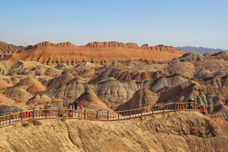 Những Trải Nghiệm Du Lịch Tâm Linh Trong Tour Con Đường Tơ Lụa